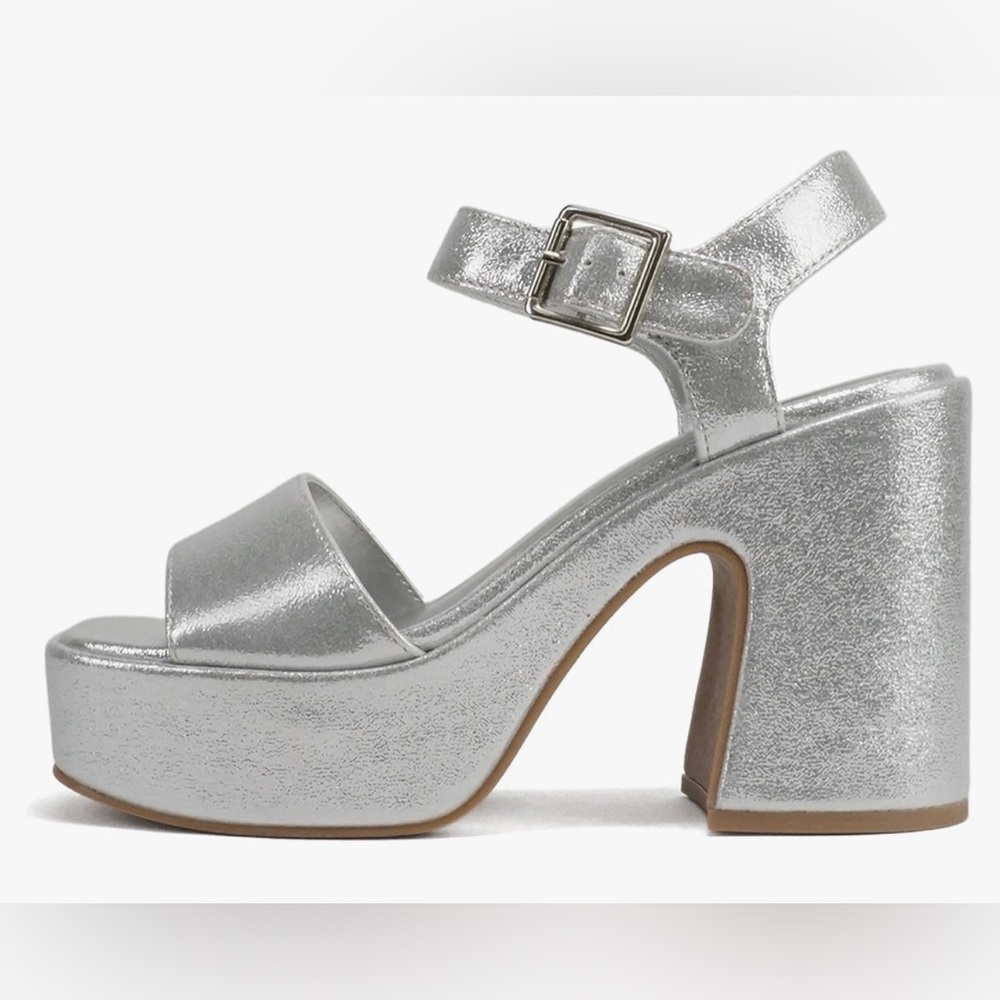 SODA silver and glittery high heels!